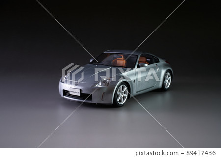 Nissan Fairlady Z Version ST 350Z (Z33) Diamond Silver 1/24 Plastic Model 89417436