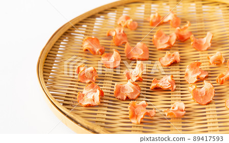 Sun-dried carrots, dried carrots to increase nutritional value, dried carrots, dried carrots 89417593