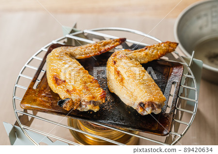 Teppanyaki chicken wings 89420634