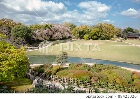 Korakuen Japanese traditional garden at spring in Okayama, Japan Korakuen Japanese traditional garden at spring in Okayama, Japan 89423326
