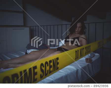 Crime Scene - Woman dead lying on the bed Crime Scene - Woman dead lying on the bed 89423936