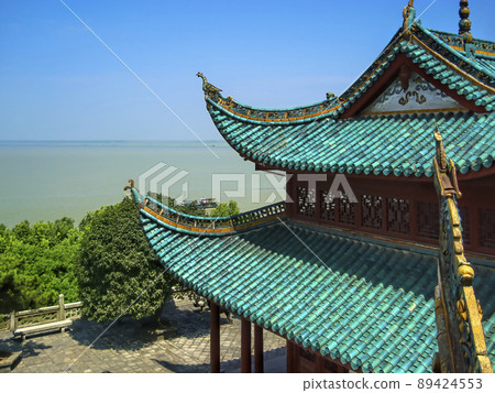 Yueyang Tower, Hunan, China overlooking Yueyang Cave Lake, Hunan Province, China 89424553