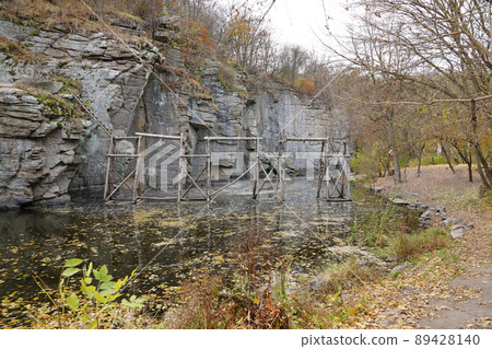 Granite rocks of Bukski Canyon with the Girskyi Tikych River. Picturesque landscape and beautiful place in Ukraine 89428140