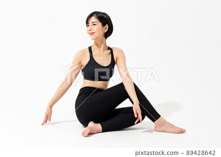 女人伸展 89428642