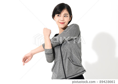 Portrait of a woman wearing sportswear 89428661