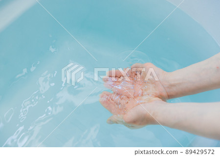 Furo浴缸熱水 89429572