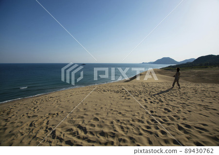 Morning view of Tottori Sand Dunes Morning view of Tottori Sand Dunes 89430762