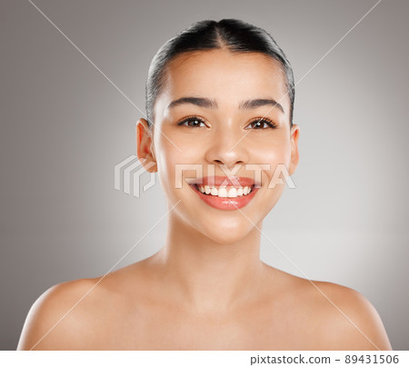 The brighter you smile the more beautiful life becomes The brighter you smile the more beautiful life becomes 89431506