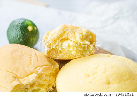 檸檬麵包和蒸糕 89431851