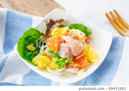 Seafood carpaccio 89431881