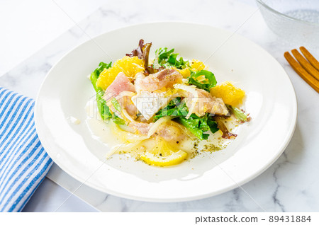 Marinated sea bream 89431884