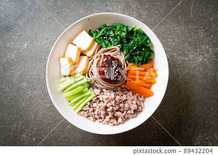 Korean spicy cold noodles 89432204