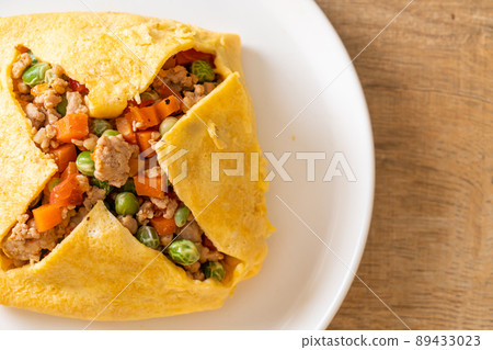 egg wrap or stuffed egg with minced pork and vegetable egg wrap or stuffed egg with minced pork and vegetable 89433023