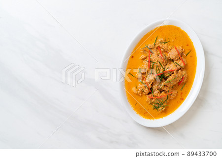 panang curry with pork 89433700