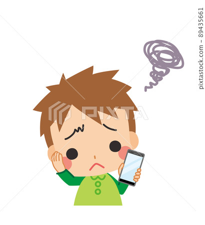 一個可愛的小男孩的插圖，他擔心拿著智能手機白色背景剪貼畫上半身矢量 89435661