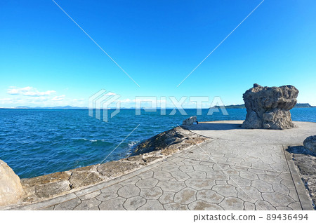 Parking space in the middle of the underwater road Uruma City, Okinawa 89436494