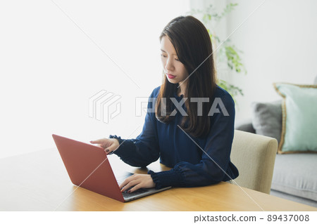 Telework Living room Personal computer Telework Living room Personal computer 89437008