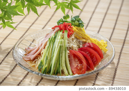 Chilled Chinese cold noodles 89438010