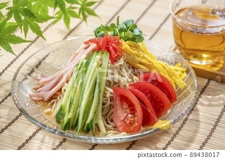 Chilled Chinese cold noodles 89438017