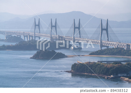 “岡山縣”在瀨戶大橋和峨眉山 89438312