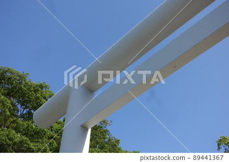 Blue sky and torii Blue sky and torii 89441367