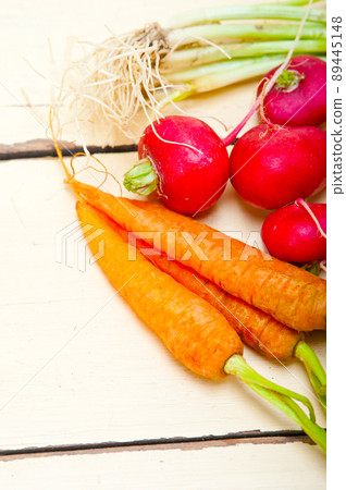 raw root vegetable raw root vegetable 89445148