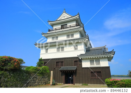 [Nagasaki Prefecture] Hirado Castle Ruins under fine weather (castle tower) 89446132