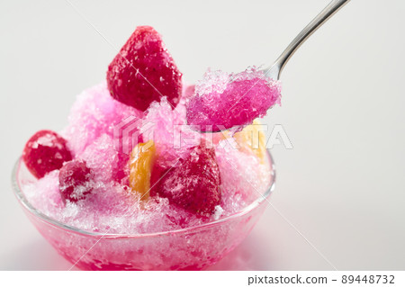 Sweet and cold strawberry shaved ice Sweet and cold strawberry shaved ice 89448732