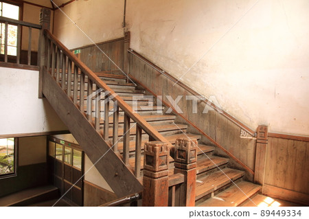 The wooden school building of the former Uta Elementary School, which was closed to the public The wooden school building of the former Uta Elementary School, which was closed to the public 89449334