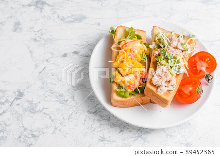 營養平衡的早晨吐司 89452365