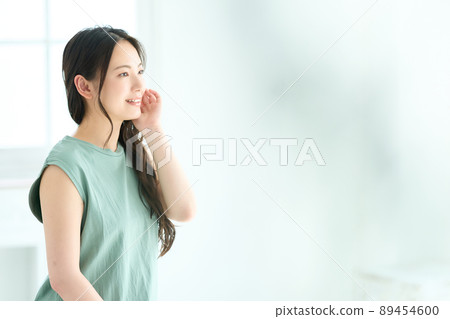 Women in their 20s Skin care image Women in their 20s Skin care image 89454600