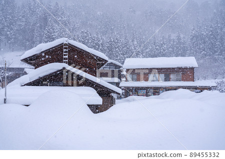 《岐阜縣》積雪的白川鄉/冬季合掌祖村 89455332