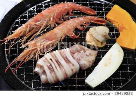 Grilled seafood and vegetables Grilled seafood and vegetables 89459828