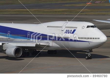 全日空 B747 89460780