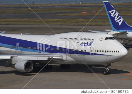 全日空 B747 89460781