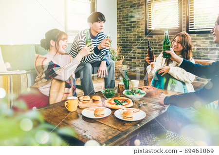 Home Party 89461069