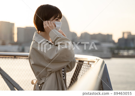 一個戴著面具的女人 89463055