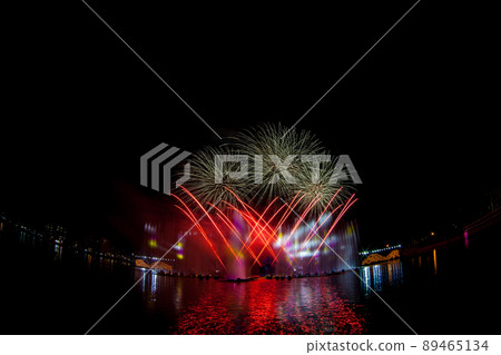 Beautiful fireworks in the night sky. Beautiful fireworks in the night sky. 89465134