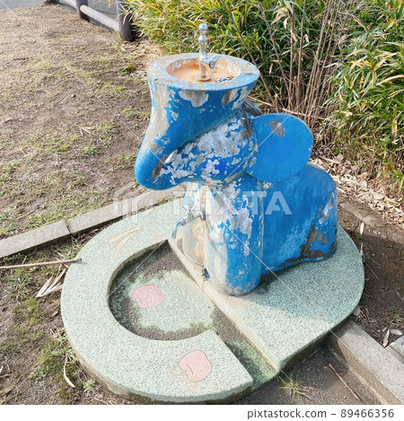 懷舊公園景觀中的水手 89466356