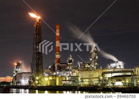 水江運河附近的工廠夜景 89468708