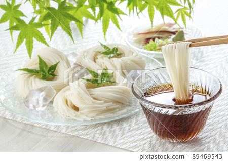 Somen served in a glass bowl Somen served in a glass bowl 89469543