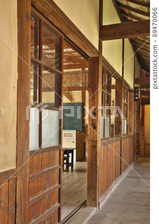 [Cape Branch School, 24 Hitomikan（教室）]香川縣昭津郡小豆島町Taura Ko 89470066