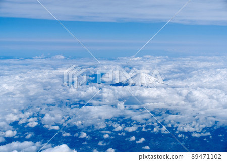 Fuji seen from the sky Fuji seen from the sky 89471102
