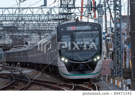 Tokyu 6020 series (organization photo) 89471345