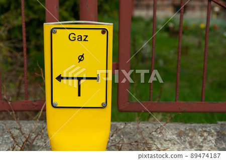 Yellow labelling plate Gas Empty, Poloish langauage 89474187