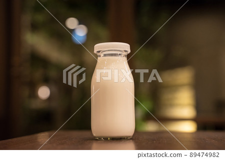 Milk After taking a bath 89474982