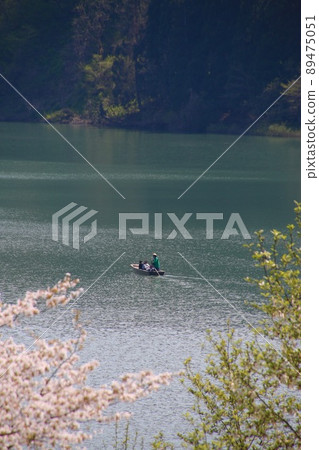 Passing the Kirigenkyo (Kaneyama Town, Fukushima Prefecture) 89475051