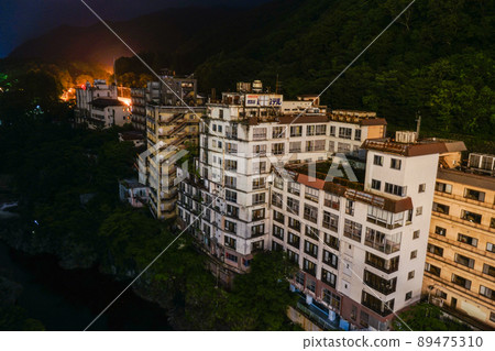 Abandoned hotel in Kinugawa at night Abandoned hotel in Kinugawa at night 89475310