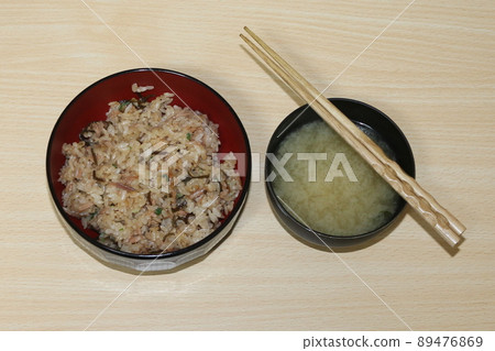 米飯和味噌湯 89476869