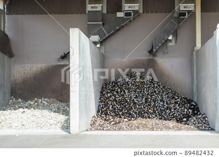 Collection of empty bottles at the garbage disposal site 89482432